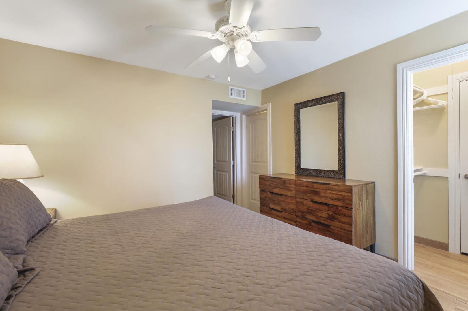 Ground Floor Beachfront Beauty! Steps To The Beach And Pool South Padre Island Room photo